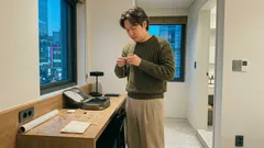 여행 가방 속 목걸이 엉킴, 랩과 빨대로 1분 만에 끝내는 보관법