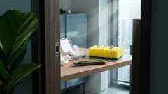 식기용 스펀지 하나로 20분 만에 끝내는 액세서리 수납 꿀팁