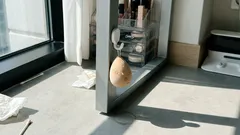 메이크업 퍼프 말릴 곳 고민 끝, 마그넷 후크 하나로 위생 보관 완성하기